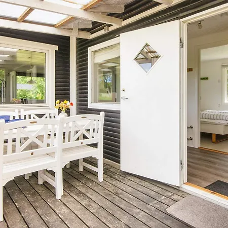 6 Person In Kolind-by Traum * Kolind